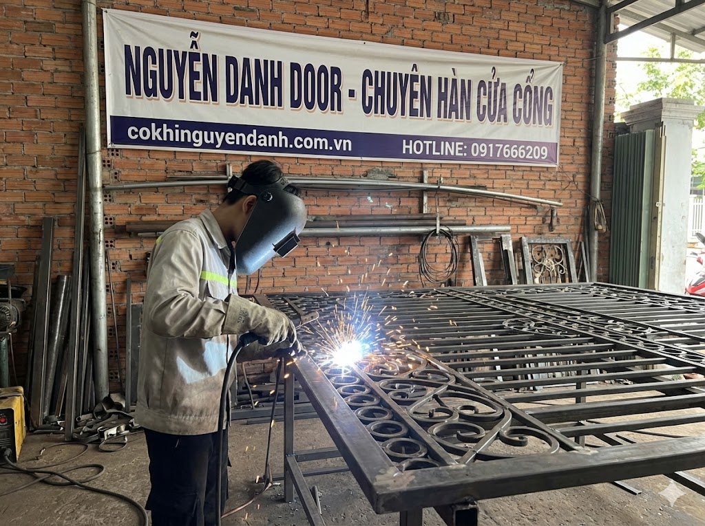 sửa cửa sắt